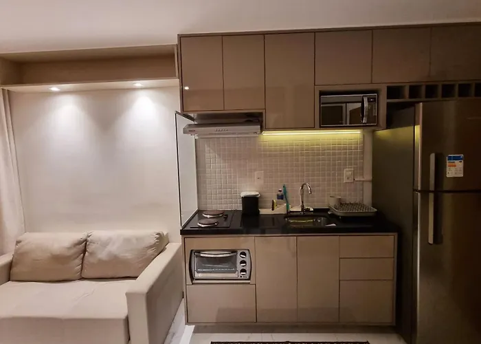 Belo Apt Na Barra, Proximo Da Praia E Do Farol.