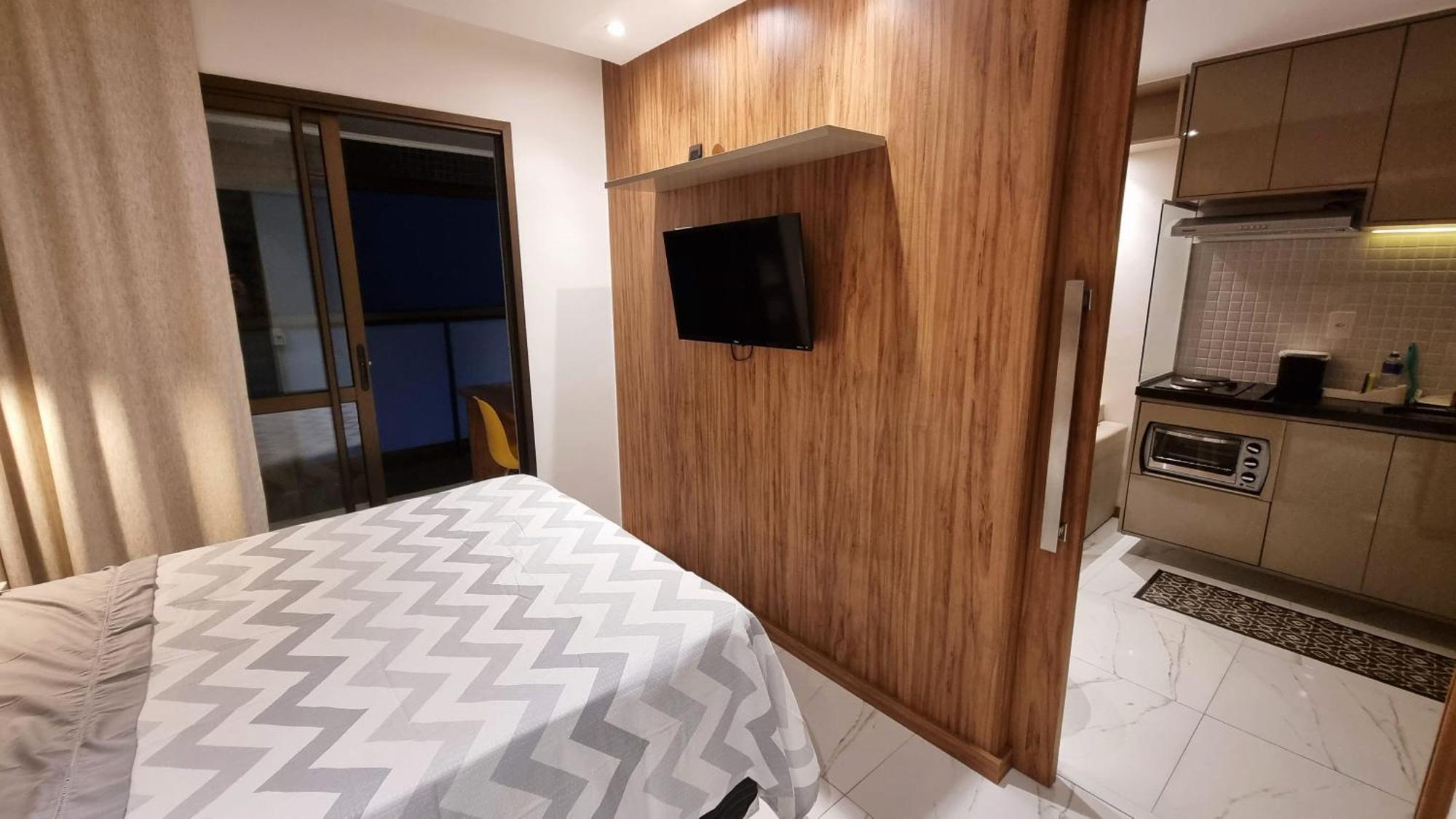 Apartamento Belo Na Barra, Proximo Da E Do Farol. Salvador de Bahía